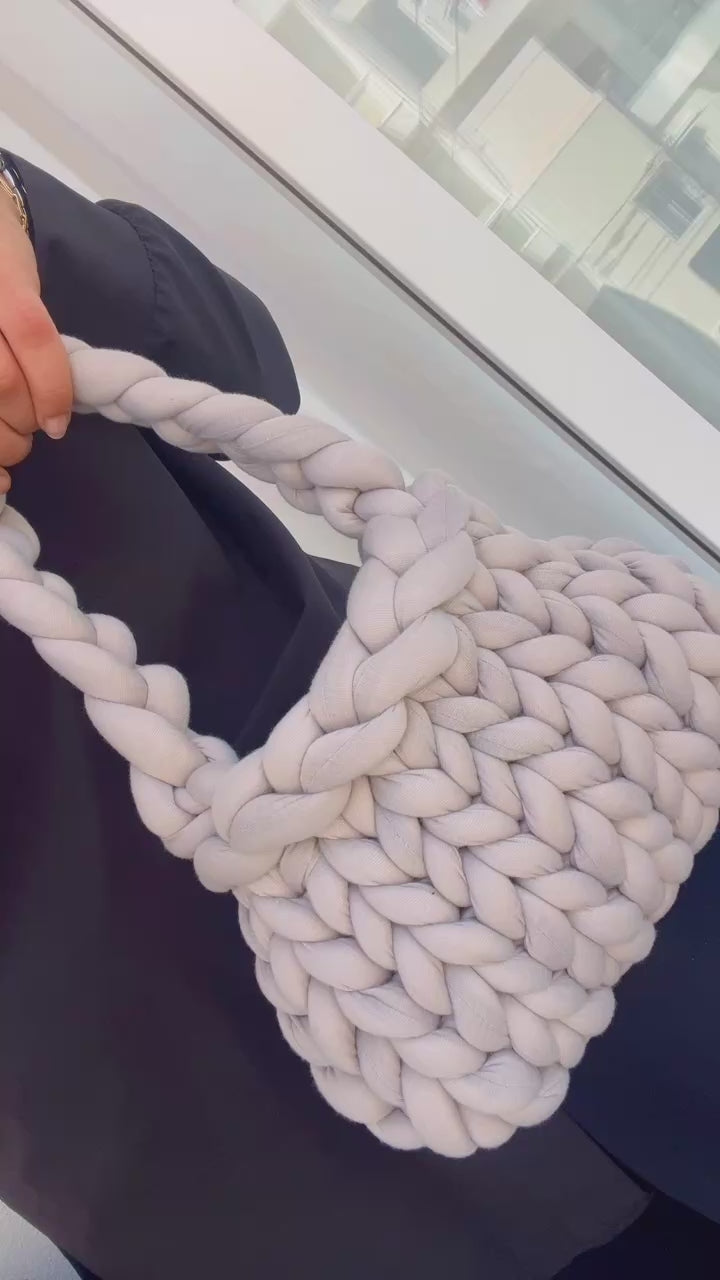 Aura bag